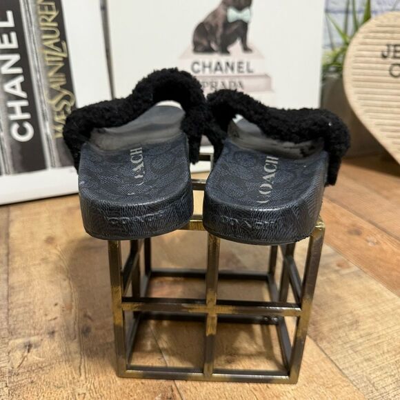 Coach Black slide With Shearling size 7 - Picture 8 of 9